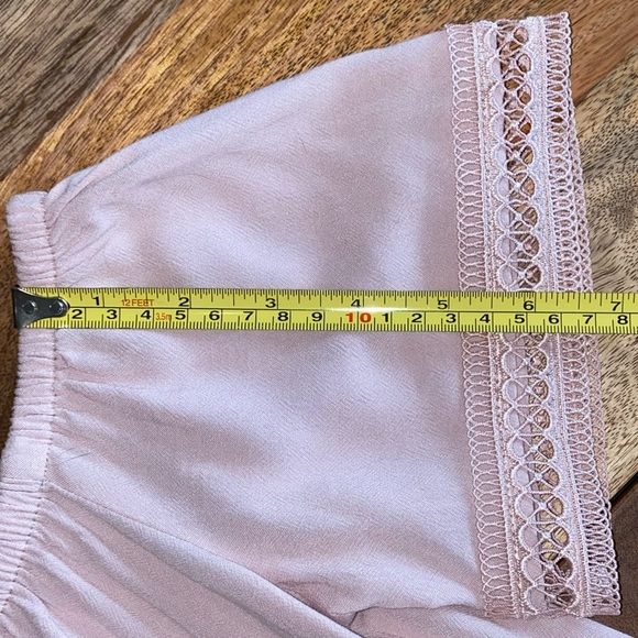Express Off The Shoulder Lace Trim Top NWT - Picture 11 of 16